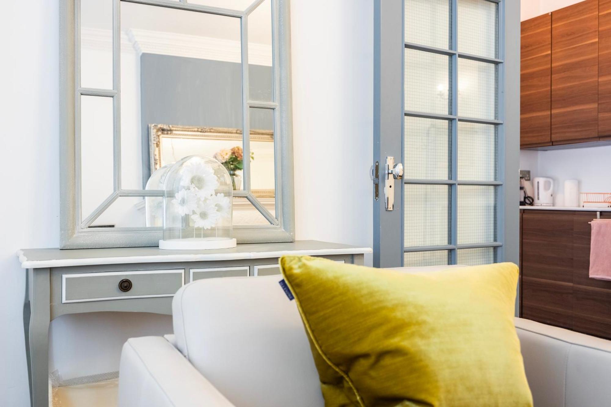 Apartamento Modern 1 Bedroom Near Kensington High Street Londres