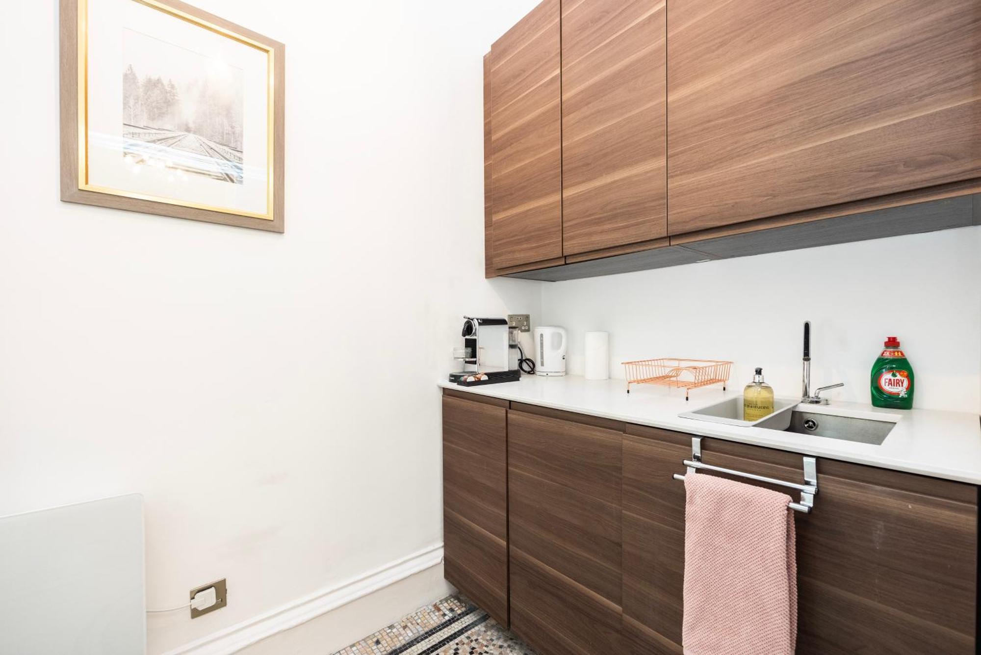 Apartamento Modern 1 Bedroom Near Kensington High Street *