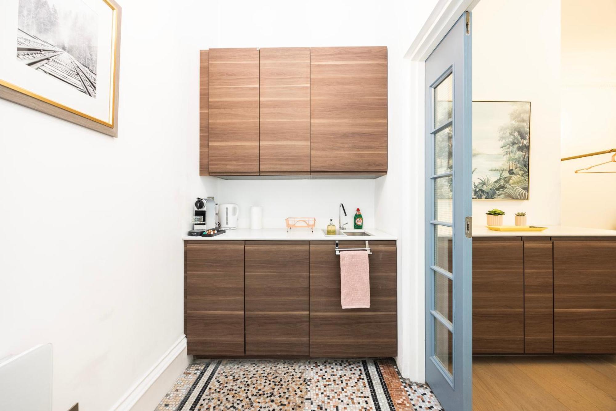 Modern 1 Bedroom Near Kensington High Street Apartamento